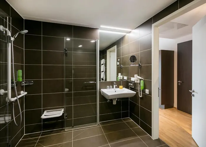 Jufa Hafencity 4*