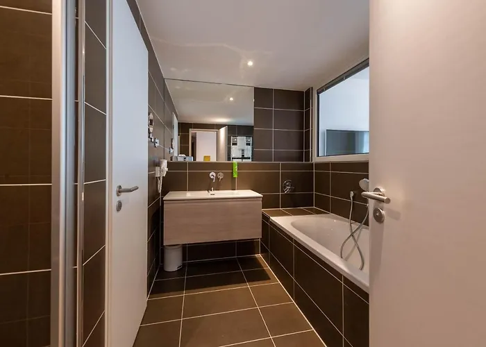 Jufa Hafencity 4*