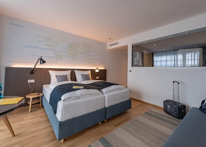 Hotel Jufa Hafencity 4*
