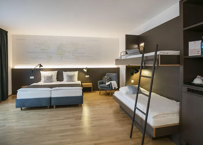 Jufa Hafencity 4*