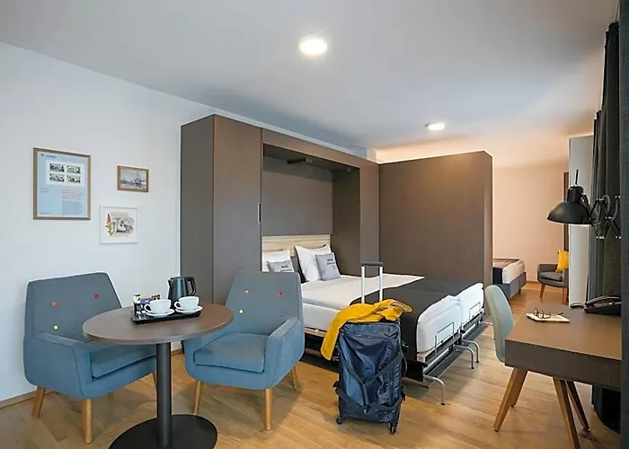 Jufa Hafencity Hotel 4*